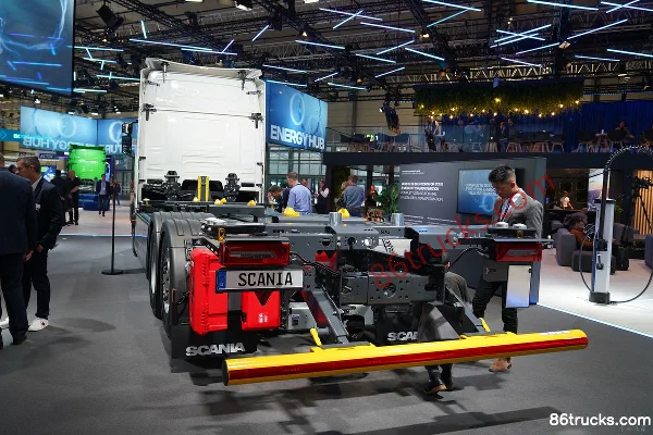 Scania 40R Series Heavy Truck 6X2(8 wheels) Electric Cargo Truck 624kWh Exterior (3) | 86Trucks