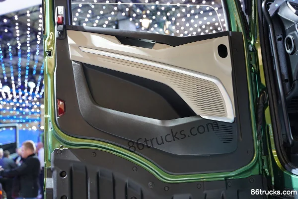 IVECO S-WAY BIO-CNG 4X2(6 wheels) 500hp AMT Automatic Tractor Truck Cab (2) | 86Trucks