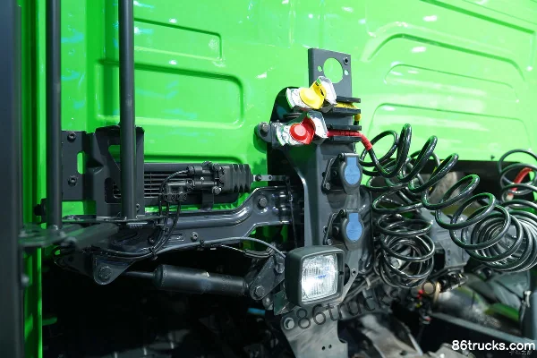 Scania New R Series 460hp 4X2(6 wheels) AMT Automatic Tractor Truck Chassis (1) | 86Trucks