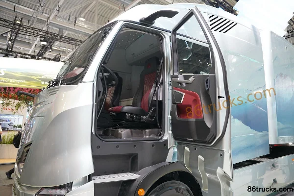 Sinotruk Huanghe X7 4X2(6 roues) tracteur routier à hydrogène Cabine (2) | 86Trucks