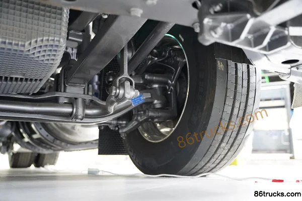 SHACMAN Delong X6000 630 ch 4X2(6 roues) tracteur routier LNG automatique Châssis (3) | 86Trucks
