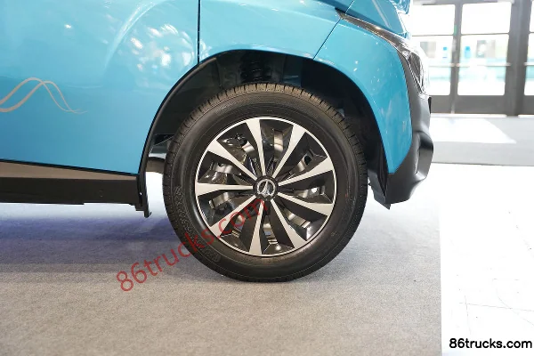 Feidi Enter Overseas Version 2.7T 2-Seat 4.46m Pure Electric Panel Van 41.86kWh Chassis (3) | 86Trucks