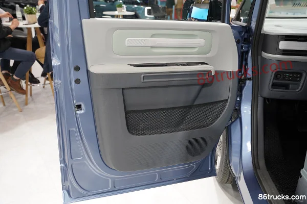 Maxus eDeliver5 Pure Electric Van 64kWh Cab (2) | 86Trucks