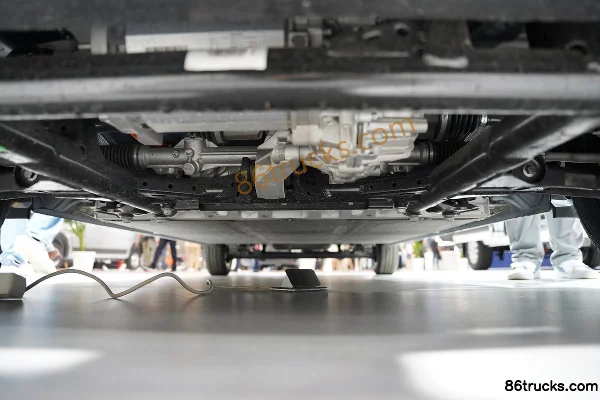 Maxus eDeliver5 Pure Electric Van 64kWh Chassis (1) | 86Trucks