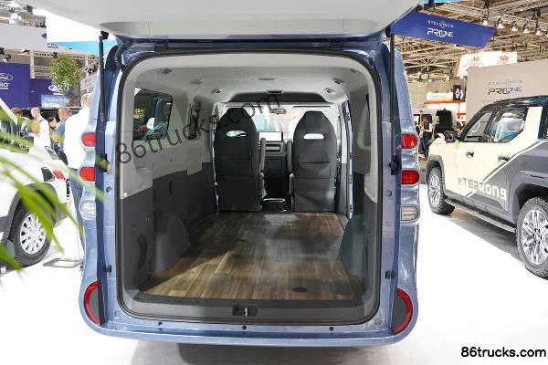 Maxus eDeliver5 Pure Electric Van 64kWh Cargo Box (2) | 86Trucks
