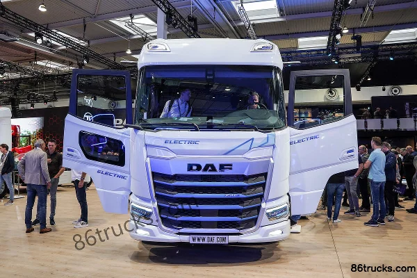 DAF XF 4X2(6 wheels) Electric Tractor Truck Exterior (2) | 86Trucks