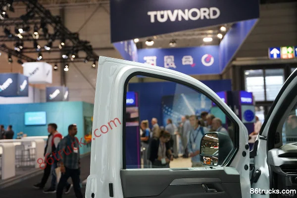 Volkswagen E Transporter panel van Cab (2) | 86Trucks