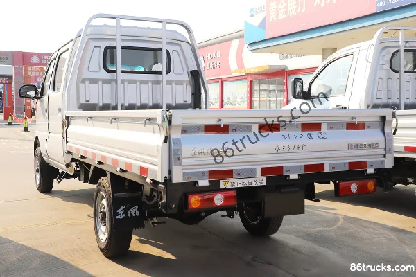Dongfeng Xiaobawang W08 1.3L 91hp 4X2(6 wheels) with A/C 2.7m double-row flatbed light truck (China VI) Body (3) | 86Trucks