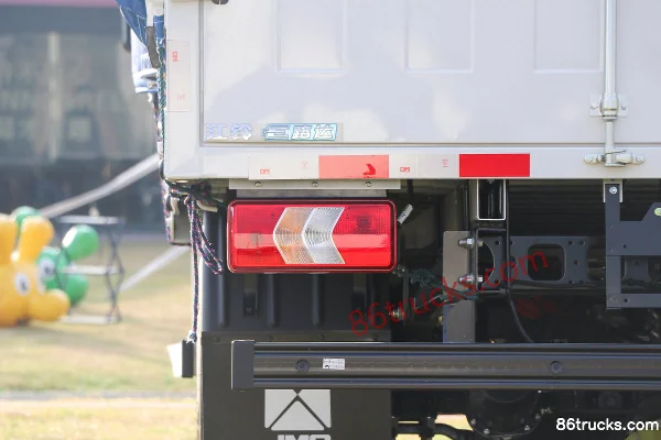 JMC Lexing E-Luda 4.5T 4.2m Single Row Pure Electric Cargo Box Light Truck (Air Brake) 100.464kWh 4X2(6 wheels) Body (3) | 86Trucks
