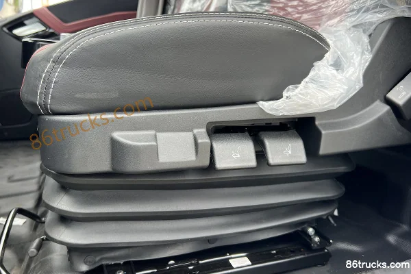 Lanqing Yue EH Pro Plateau Edition 4.18m Single Row Pure Electric Cargo Box Light Truck Fudi 131.98kWh 4X2(6 wheels) Cab (3) | 86Trucks