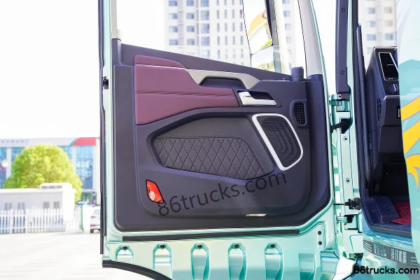 FAW Jiefang Qingdao Yingtu Business Class 620hp 6X4(10 wheels) AMT Automatic Tractor Truck (Ratio 3.36) (with Hydraulic Retarder) Cab (2)