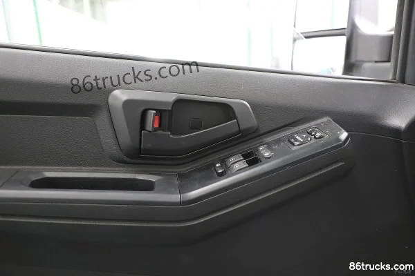 Feidi EF3 2024 Model 4.3T 4.01m Single Row Pure Electric Flatbed Mini Truck 63.75kWh 4X2(6 wheels) Interior (3) | 86Trucks
