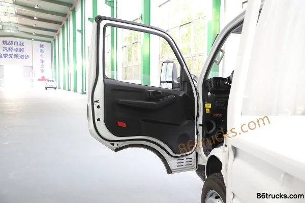 Feidi EF3 2024 Model 4.3T 4.01m Single Row Pure Electric Flatbed Mini Truck 63.75kWh 4X2(6 wheels) Interior (1) | 86Trucks