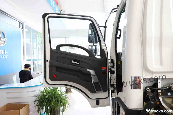Feidi HV5 4.15m Single Row Plug-in Extended Range Hybrid Box Light Truck 41.6kWh 4X2(6 wheels) Interior (1) | 86Trucks