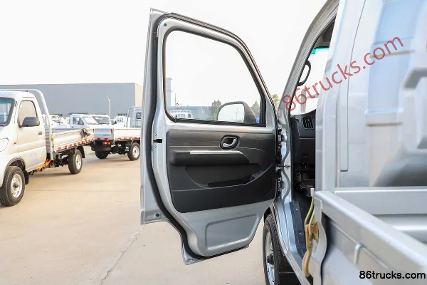 Kama Ruite EV 3T 3.05m single-row battery electric flatbed mini truck 38.64kWh 4X2(6 wheels) Interior (1) | 86Trucks