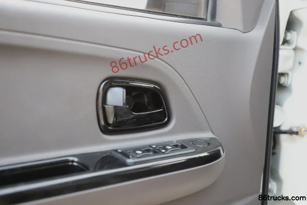 Kama Junhang ES7 3.2T 2-seat 5.265m pure electric panel van 41.86kWh Cab (3) | 86Trucks
