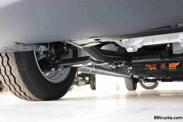 Ruichi EC75 Xianfeng I 2 places fourgon électrique fermé Ganfeng 41,5 kWh Châssis (2) | 86Trucks