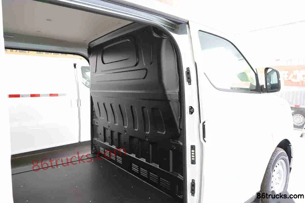 Ruichi EC75 Xianfeng I 2 places fourgon électrique fermé Ganfeng 41,5 kWh Caisse (2) | 86Trucks