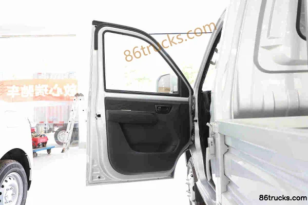 Ruichi ED71 Standard Version 3.5T 3.68m pure electric flatbed micro truck 56.67kWh 4X2(6 wheels) Interior (1) | 86Trucks