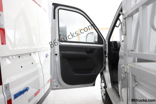 Ruichi ED71 Pioneer I 3.65m single-row pure electric stake truck CALB 56.67kWh 4X2(6 wheels) Interior (1) | 86Trucks