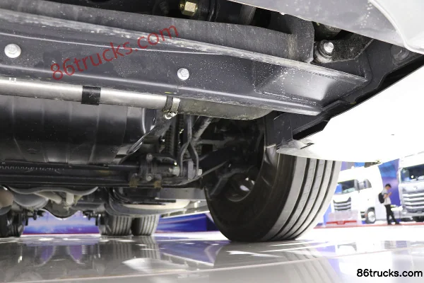 Dongfeng HS7 580 hp 6X4(10 wheels) Tractor Truck (Hydraulic Retarder) Chassis (3) | 86Trucks