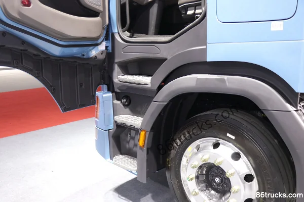 Dongfeng HS7 240 hp 4X2(6 wheels) 9.8m AMT Automatic Cargo Truck Cab (2) | 86Trucks