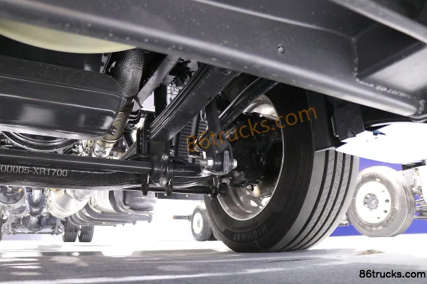 Dongfeng HS7 240 hp 4X2(6 wheels) 9.8m AMT Automatic Cargo Truck Chassis (3) | 86Trucks