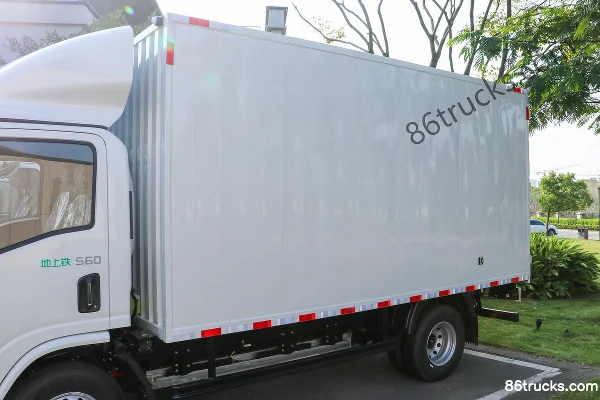 SHACMAN Commercial Vehicle Zhiyun S300 Tianxing Edition 4.5T 4.2m Single Row Cab Pure Electric Van Light Truck (Air Brake) 100.07kWh 4X2(6 w