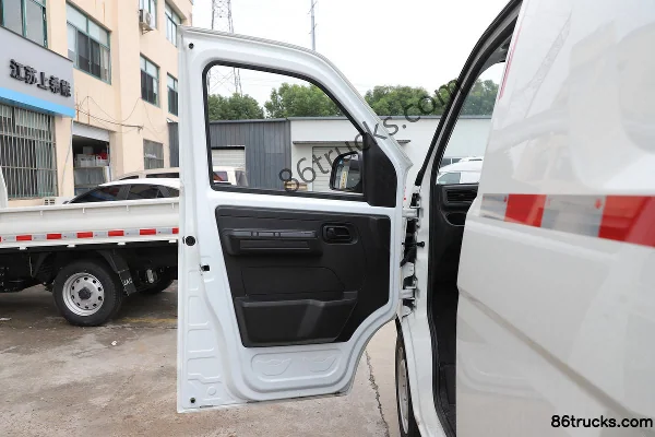 JAC Lanmao M1 2024 Guoxuan Elite Edition 2,7T 2 places 4,745 m fourgon électrique pur 38,7 kWh Cabine (1) | 86Trucks