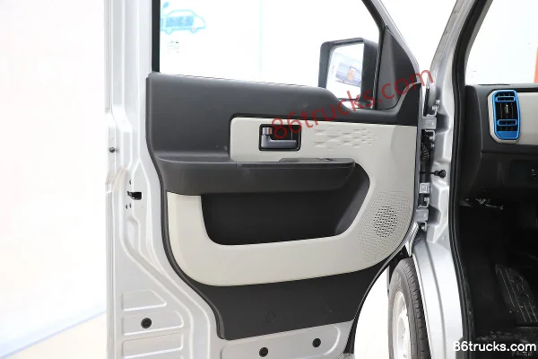 Ruichi ES50 2.1T 6-seat 4.5m Electric Multi-purpose Passenger Vehicle 38.64kWh Cab (2) | 86Trucks