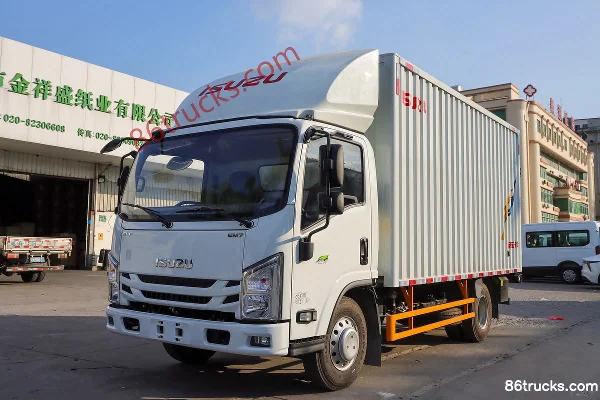 Jiangxi Isuzu Yifang EM7 152 hp 4X2(6 wheels) 3.78m semi-row van light truck Exterior (3) | 86Trucks