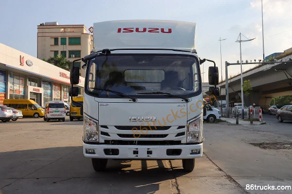 Jiangxi Isuzu Yifang EM7 152 hp 4X2(6 wheels) 3.78m semi-row van light truck Exterior (2) | 86Trucks