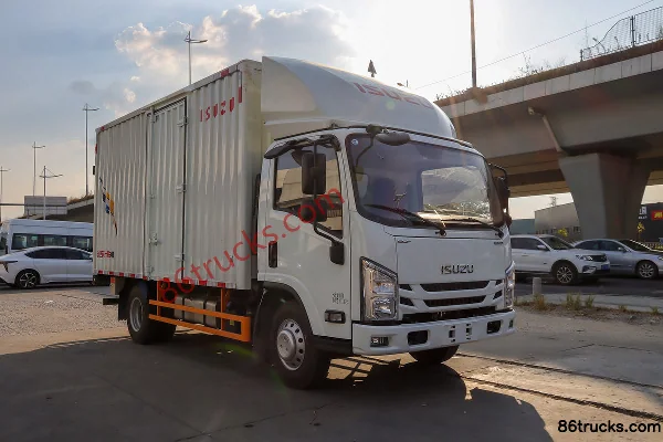 Jiangxi Isuzu Yifang EM7 152hp 4X2(6 wheels) 4.2m single-row box light truck (hydraulic tailgate) Exterior