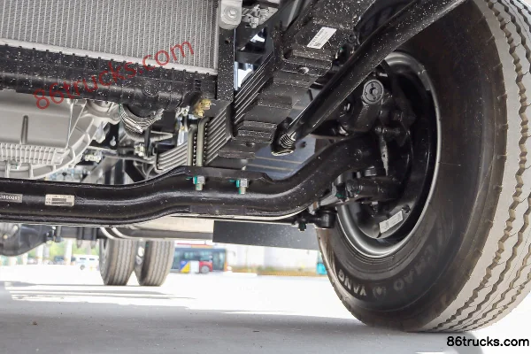 JAC Shuailing S7 160 hp 4X2(6 wheels) 3.85m semi-crew stake light truck (China VI) Chassis (3) | 86Trucks