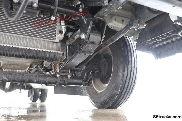 JAC Lingpao L3 2.7 CNG 130 hp 4X2(6 wheels) JAC 5-Speed 3.9m Semi-Row Flatbed Light Truck Chassis (3) | 86Trucks
