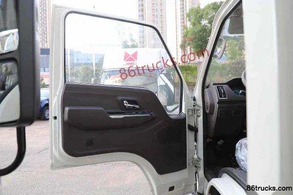 JMC Shunda EV 4.5T 4.155m Single Row Plug-in Hybrid Van Light Truck 18.43kWh 4X2(6 wheels) Interior (1) | 86Trucks