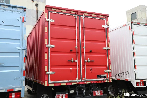 SHACMAN Commercial Vehicle Delong G1 137 hp 4X2(6 wheels) 4.2m Single Row Van Light Truck (5T Rear Axle) Body (1) | 86Trucks