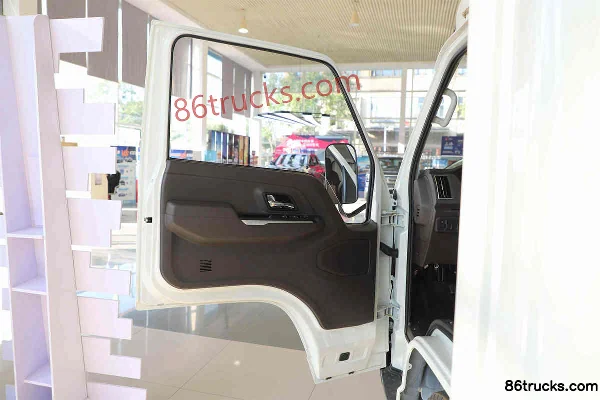 JMC Shunda Small Truck Zhifu Edition Luxury 122 hp 4X2(6 wheels) 3.7m Single Row Van Light Truck (China VI) Cab (1) | 86Trucks