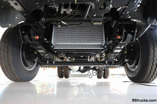JMC Shunda Small Truck Zhifu Edition Luxury 122 hp 4X2(6 wheels) 3.7m Single Row Van Light Truck (China VI) Chassis (1) | 86Trucks