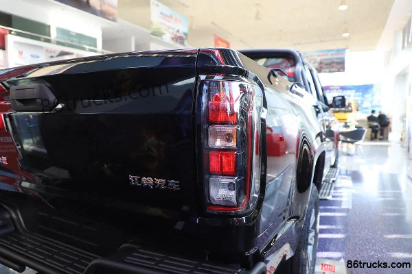 JMC Da Dao Mountain Edition Comfort 2.3T Diesel 177hp Automatic 4WD Long Wheelbase Double Cab Pickup Official Photos (3) | 86Trucks