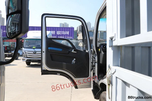 Foton Aumark S1 Lightweight Edition 140hp 4X2(6 wheels) 4.17m single-row rave-type light truck Cab (1) | 86Trucks