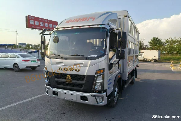 Sinotruk HOWO Hanjiang 3.0L 140hp 4X2(6 wheels) CNG 4.15m single-row stake truck Exterior (2) | 86Trucks