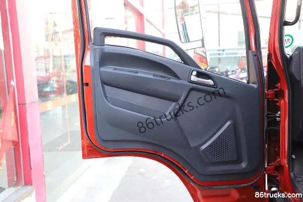 Sinotruk HOWO H3 130 hp 4X2(6 wheels) 4.15m single-row stake truck with cargo cage (China VI) Cab (2) | 86Trucks