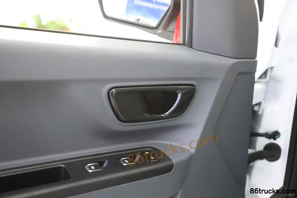 FARIZON Xingxiang V6E Functional Edition 4.845m Pure Electric Light Bus 41.93kWh Cab (3) | 86Trucks