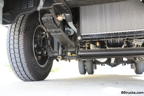 Kama Ruihang X1 2.0L 133 hp 4X2(6 wheels) Gasoline 3m Double Row Flatbed Micro Truck (China VI) Chassis (2) | 86Trucks
