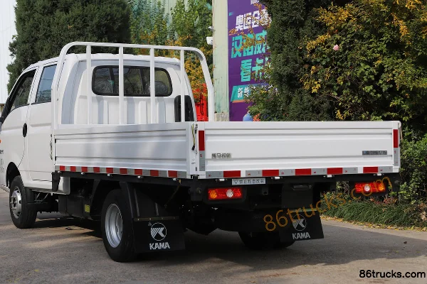 Kama Ruihang X1 2.0L 133 hp 4X2(6 wheels) Gasoline 3m Double Row Flatbed Micro Truck (China VI) Body (2) | 86Trucks
