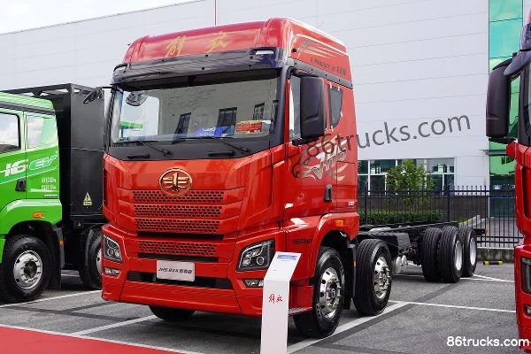 FAW Jiefang Qingdao JH6 Zhizun Edition 560hp 8X4(12 wheels) AMT Automatic Livestock Transport Truck (with Hydraulic Retarder) Exterior (3)