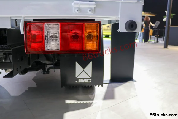 JMC Shunda 2025 Model Pure Electric 3.8m Single Row Flatbed Light Truck Shidai Xin'an 63.75kWh 4X2(6 wheels) Body (2) | 86Trucks