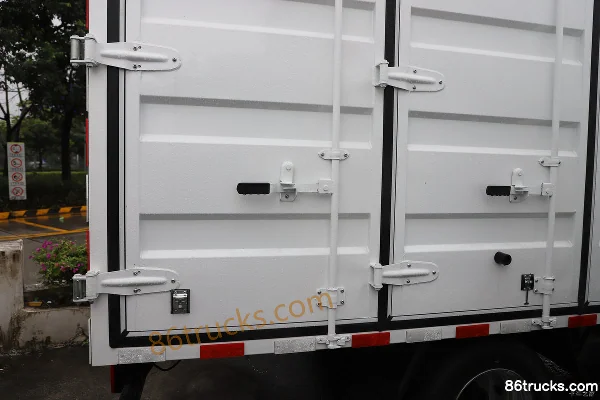 Auman Zhilan EX 4.5T 3.8m single-row pure electric box light truck 77kWh 4X2(6 wheels) Body (2) | 86Trucks