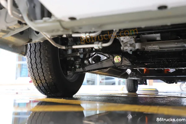FARIZON E6 5,45 m toit moyen fourgon électrique pur 50,38 kWh Châssis (2) | 86Trucks